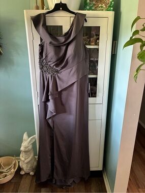 Cameron Blake sz 16 Gray Evening Gown with Beaded Waist nwt Off Shoulder